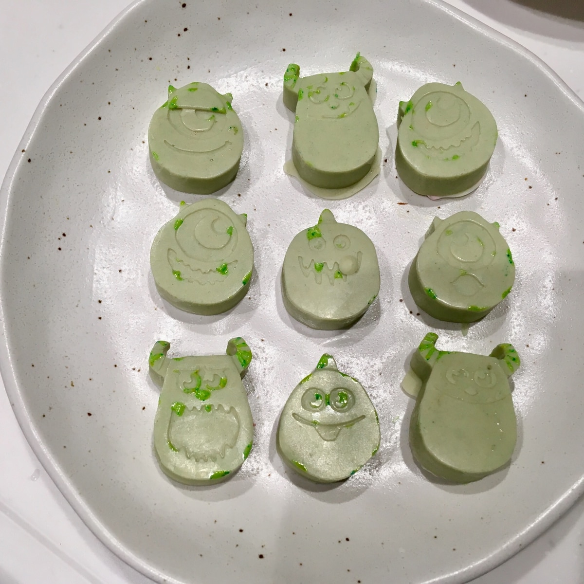 ダイソーシリコン型でバレンタインチョコ レシピ 作り方 By Rrのママ 楽天レシピ ダイソーシリコン型でバレンタインチョコ レシピ 作り方 By Rrのママ 楽天レシピ